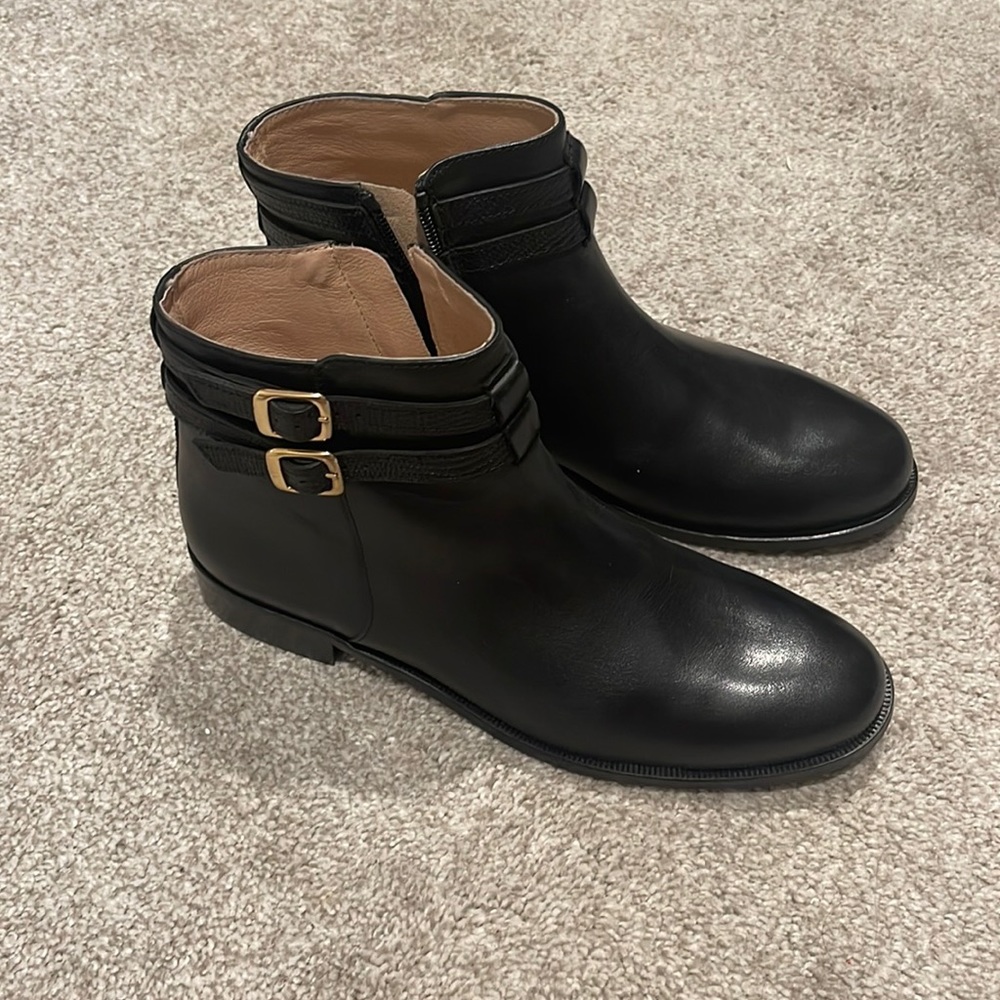Never worn Minnelli boots